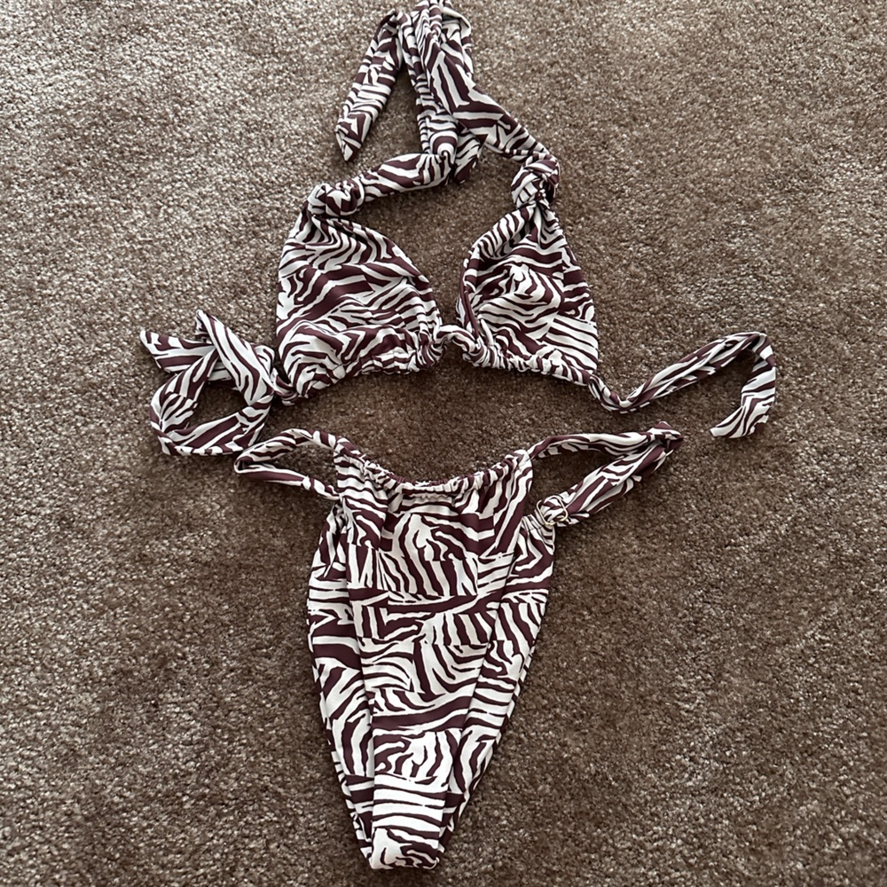 SKATIE SWIM BIKINI SET BROWN STRIPE MEDIUM NWOT FRANKIES SWIM